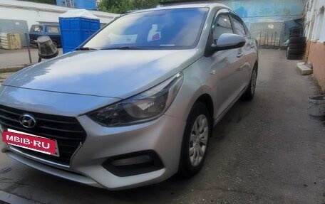 Hyundai Solaris II рестайлинг, 2018 год, 600 000 рублей, 5 фотография