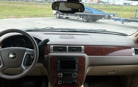 Chevrolet Suburban, 2009 год, 3 000 000 рублей, 8 фотография