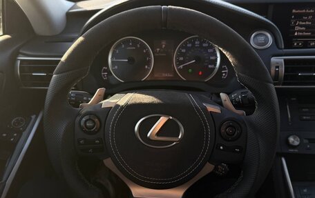 Lexus IS III, 2017 год, 2 450 000 рублей, 14 фотография