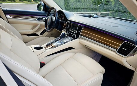 Porsche Panamera II рестайлинг, 2010 год, 2 600 000 рублей, 15 фотография
