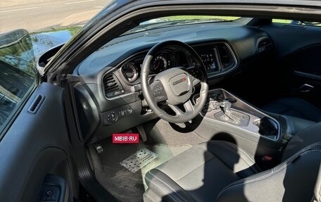 Dodge Challenger III рестайлинг 2, 2022 год, 4 699 999 рублей, 10 фотография