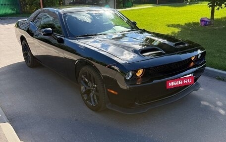 Dodge Challenger III рестайлинг 2, 2022 год, 4 699 999 рублей, 6 фотография
