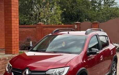 Renault Sandero II рестайлинг, 2018 год, 1 280 000 рублей, 2 фотография