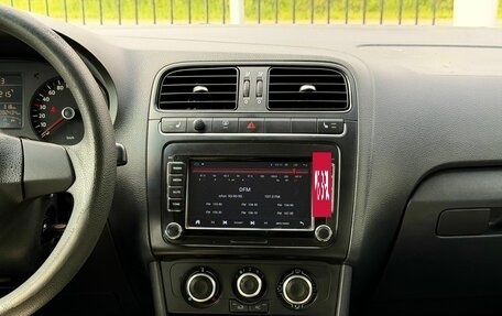 Volkswagen Polo VI (EU Market), 2010 год, 569 000 рублей, 19 фотография