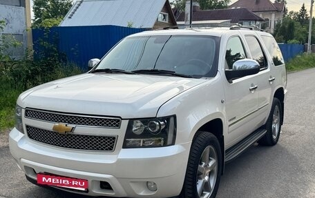 Chevrolet Tahoe III, 2012 год, 2 350 000 рублей, 3 фотография