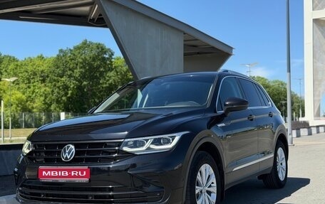 Volkswagen Tiguan II, 2021 год, 3 350 000 рублей, 1 фотография