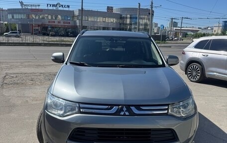 Mitsubishi Outlander III рестайлинг 3, 2012 год, 1 300 000 рублей, 2 фотография