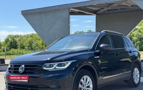 Volkswagen Tiguan II, 2021 год, 3 350 000 рублей, 8 фотография