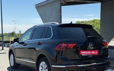 Volkswagen Tiguan II, 2021 год, 3 350 000 рублей, 3 фотография