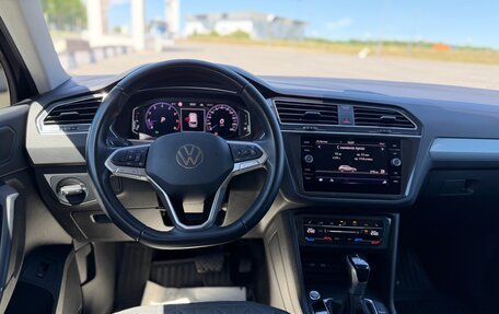 Volkswagen Tiguan II, 2021 год, 3 350 000 рублей, 28 фотография