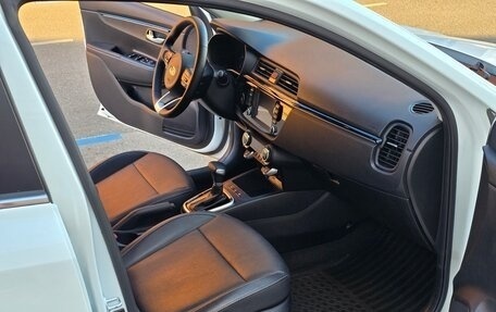 KIA Rio IV, 2018 год, 1 720 000 рублей, 30 фотография