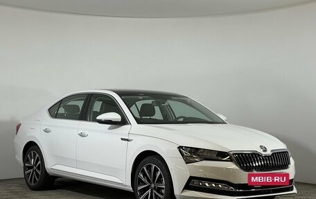 Skoda Superb III рестайлинг, 2025 год, 3 650 000 рублей, 2 фотография