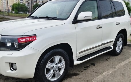 Toyota Land Cruiser 200, 2013 год, 4 000 000 рублей, 1 фотография