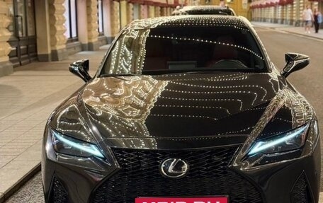 Lexus IS III, 2021 год, 3 950 000 рублей, 1 фотография