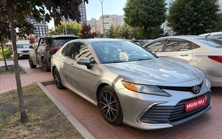 Toyota Camry, 2021 год, 2 950 000 рублей, 1 фотография