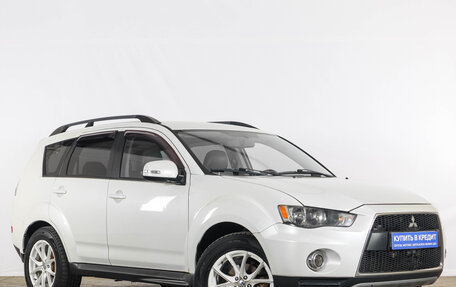 Mitsubishi Outlander III рестайлинг 3, 2012 год, 999 000 рублей, 2 фотография