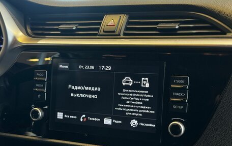 KIA Rio IV, 2021 год, 1 579 000 рублей, 15 фотография