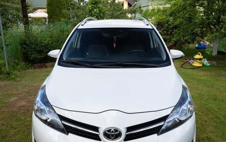 Toyota Verso I, 2014 год, 1 200 000 рублей, 4 фотография