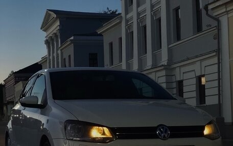 Volkswagen Polo VI (EU Market), 2012 год, 829 000 рублей, 2 фотография