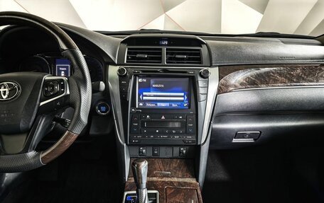 Toyota Camry, 2017 год, 1 647 000 рублей, 15 фотография