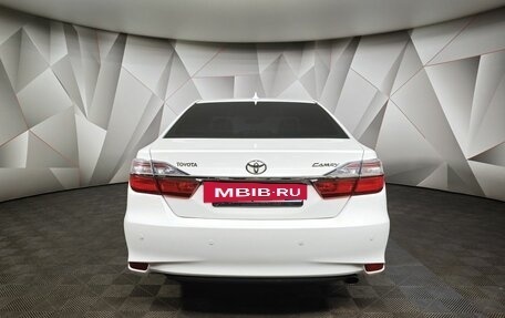 Toyota Camry, 2017 год, 1 647 000 рублей, 8 фотография