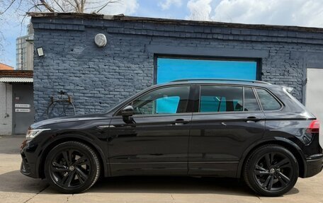 Volkswagen Tiguan II, 2021 год, 3 700 000 рублей, 3 фотография