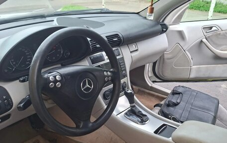 Mercedes-Benz C-Класс, 2006 год, 560 000 рублей, 4 фотография