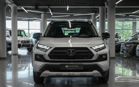 Toyota RAV4, 2025 год, 4 650 000 рублей, 2 фотография