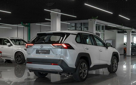 Toyota RAV4, 2025 год, 4 650 000 рублей, 4 фотография