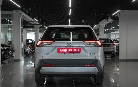 Toyota RAV4, 2025 год, 4 650 000 рублей, 5 фотография