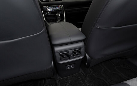 Toyota RAV4, 2025 год, 4 650 000 рублей, 14 фотография