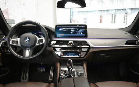 BMW 5 серия, 2020 год, 5 390 000 рублей, 9 фотография