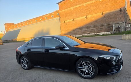 Mercedes-Benz A-Класс, 2019 год, 2 400 000 рублей, 4 фотография