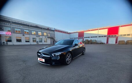 Mercedes-Benz A-Класс, 2019 год, 2 400 000 рублей, 2 фотография