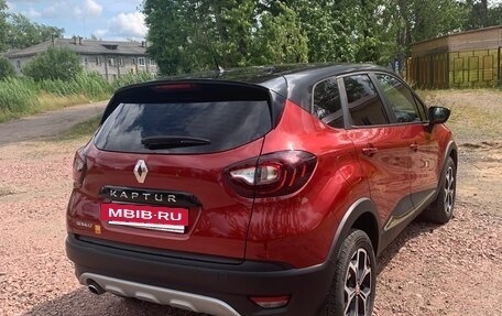 Renault Kaptur I рестайлинг, 2019 год, 1 500 000 рублей, 3 фотография