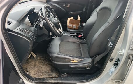 Hyundai ix35 I рестайлинг, 2011 год, 900 000 рублей, 9 фотография