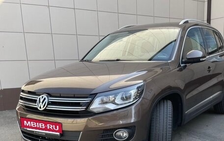 Volkswagen Tiguan I, 2016 год, 1 950 000 рублей, 3 фотография