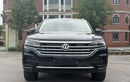 Volkswagen Touareg III, 2022 год, 4 685 007 рублей, 2 фотография
