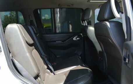 Nissan Pathfinder, 2010 год, 1 349 888 рублей, 24 фотография