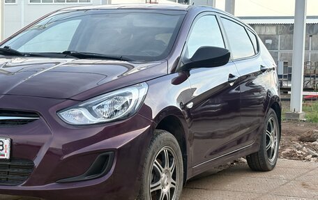 Hyundai Solaris II рестайлинг, 2011 год, 533 000 рублей, 1 фотография
