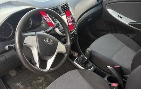 Hyundai Solaris II рестайлинг, 2011 год, 533 000 рублей, 7 фотография