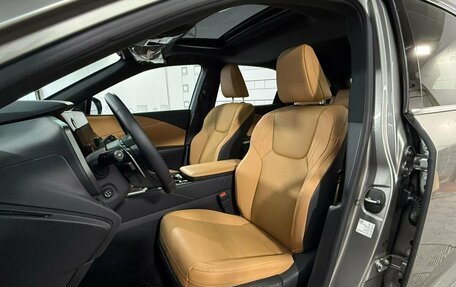 Lexus RX IV рестайлинг, 2025 год, 8 200 000 рублей, 28 фотография