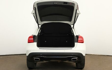 Mercedes-Benz GLA, 2015 год, 1 850 000 рублей, 6 фотография