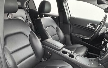 Mercedes-Benz GLA, 2015 год, 1 850 000 рублей, 9 фотография