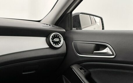 Mercedes-Benz GLA, 2015 год, 1 850 000 рублей, 26 фотография