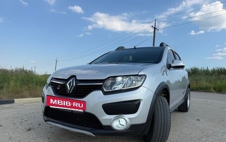 Renault Sandero II рестайлинг, 2016 год, 960 000 рублей, 2 фотография
