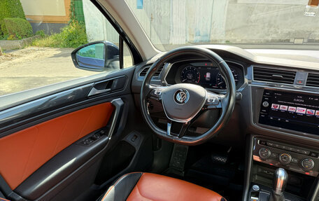 Volkswagen Tiguan II, 2018 год, 2 599 900 рублей, 26 фотография