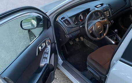 KIA Cerato III, 2010 год, 650 000 рублей, 9 фотография