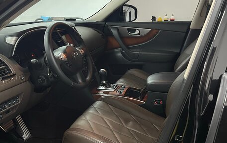Infiniti QX70, 2014 год, 2 888 888 рублей, 7 фотография