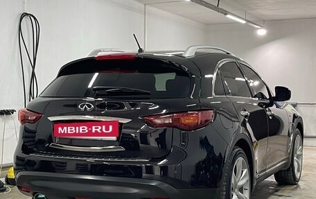 Infiniti QX70, 2014 год, 2 888 888 рублей, 3 фотография
